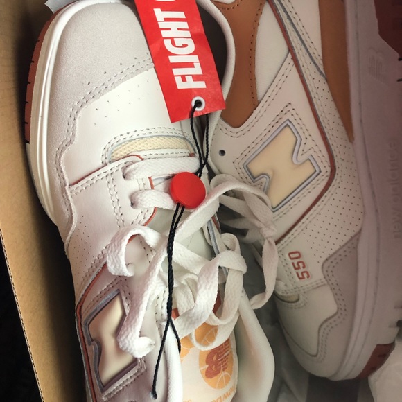 New Balance Au Lait NWB Woman’s - Picture 3 of 14